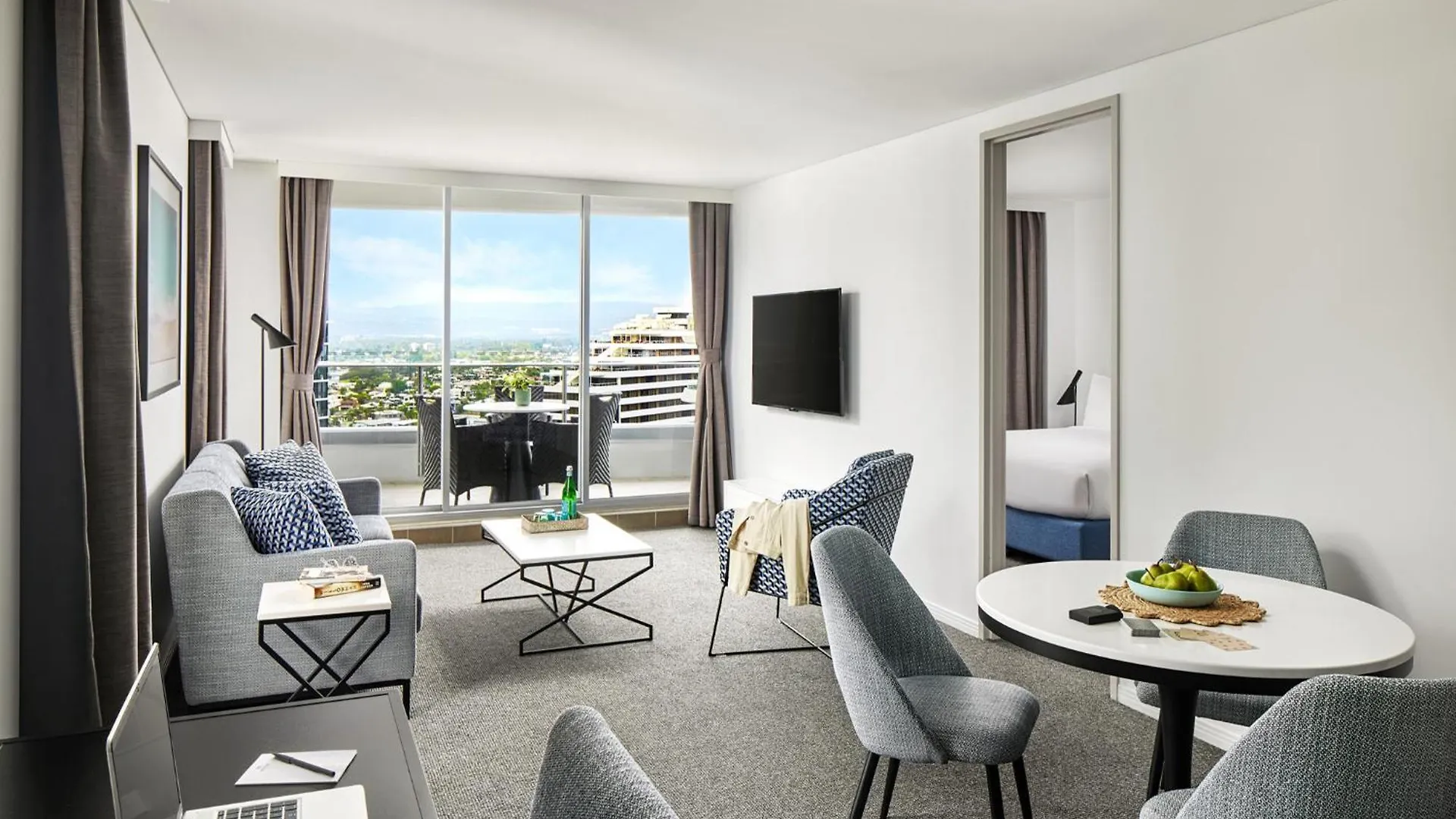 15 Family-Friendly Hotels Near Jupiters Casino That Deliver