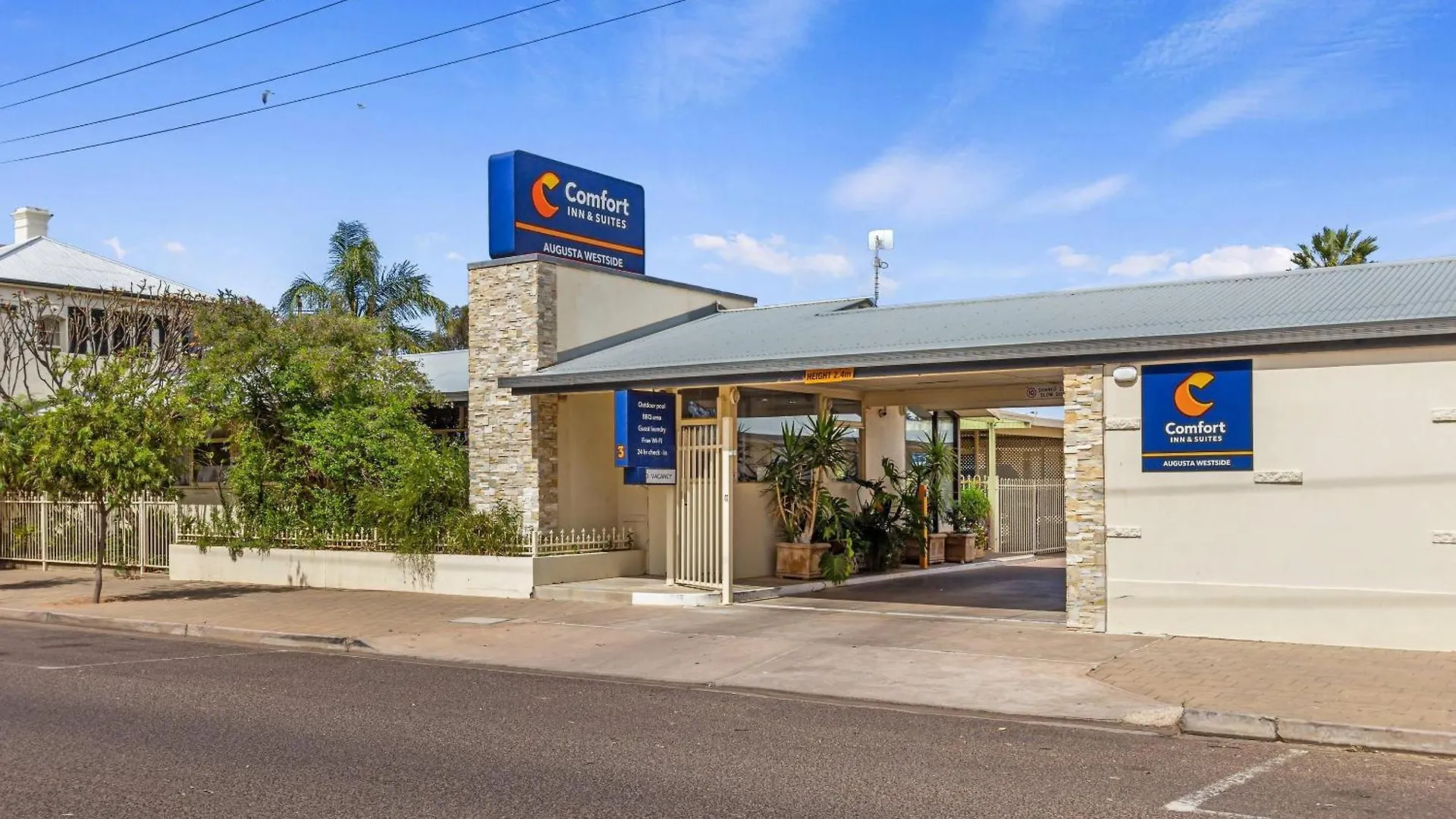 Staying in Australia: 12 Comfort Inn Hotels Compared