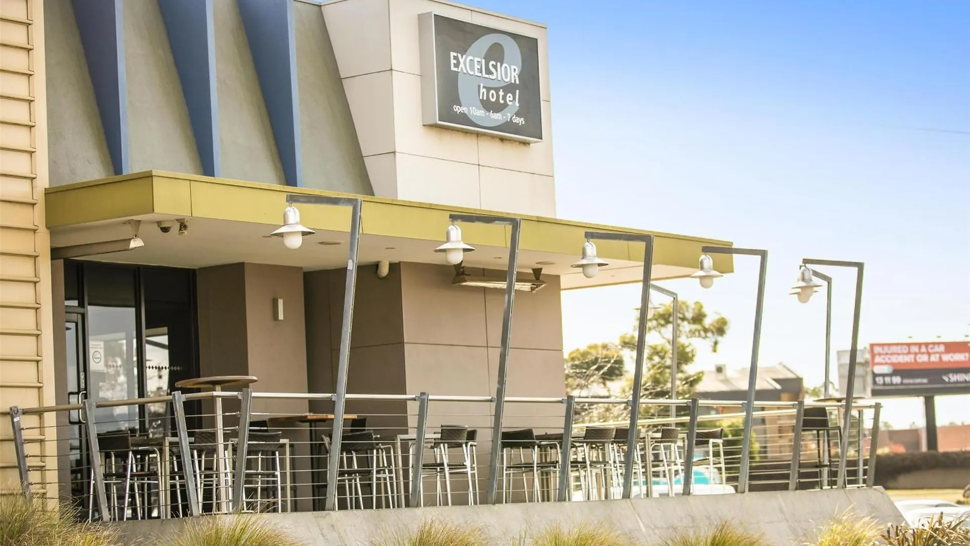 15 Family-Friendly Hotels in Melbourne Region That Deliver