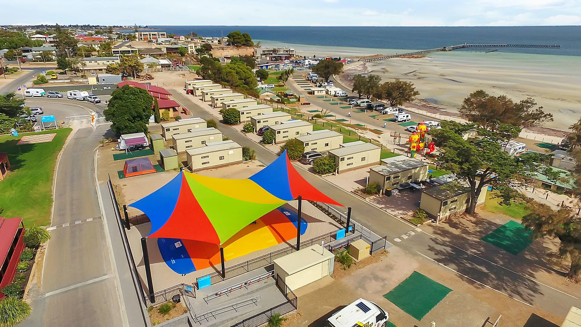 Staying in Australia & Oceania: 15 Four-Star Hotels Compared