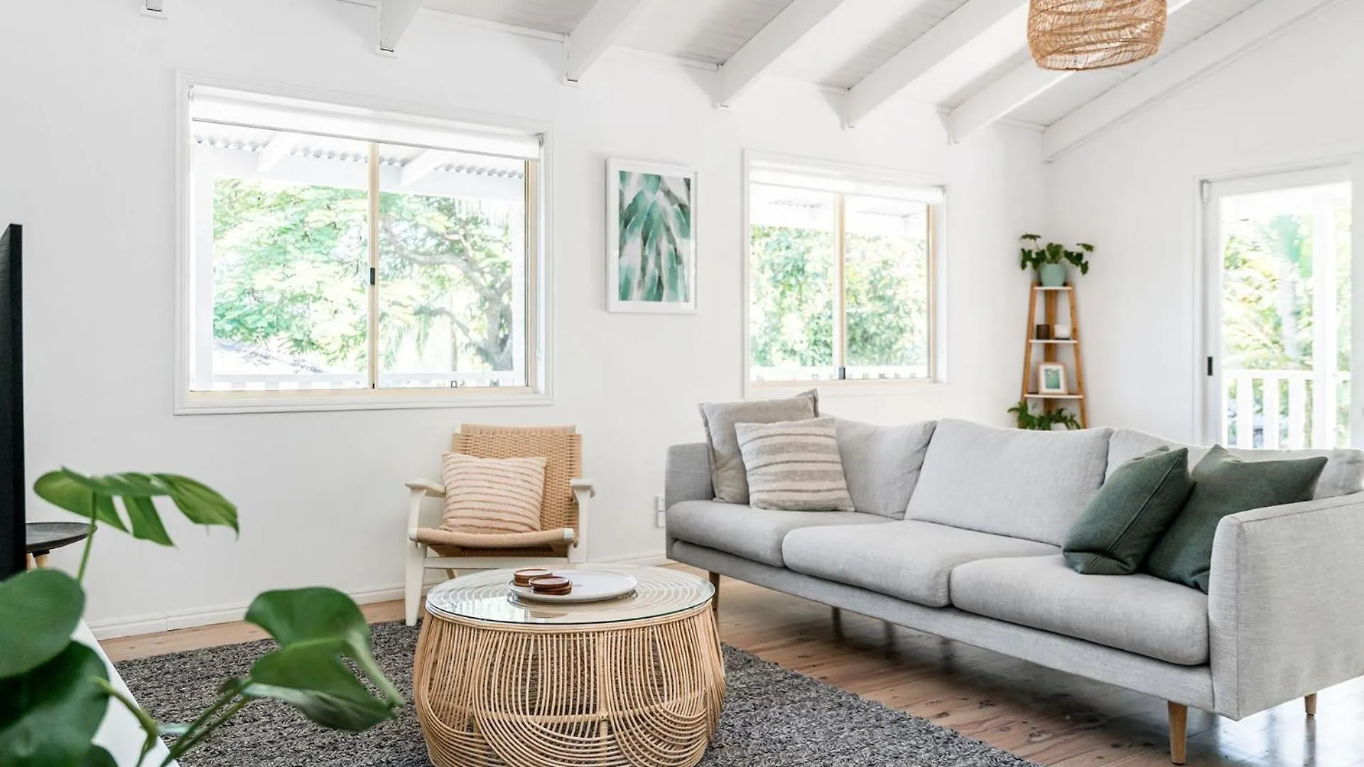 Staying Near The Farm Byron Bay: 6 Villas Compared