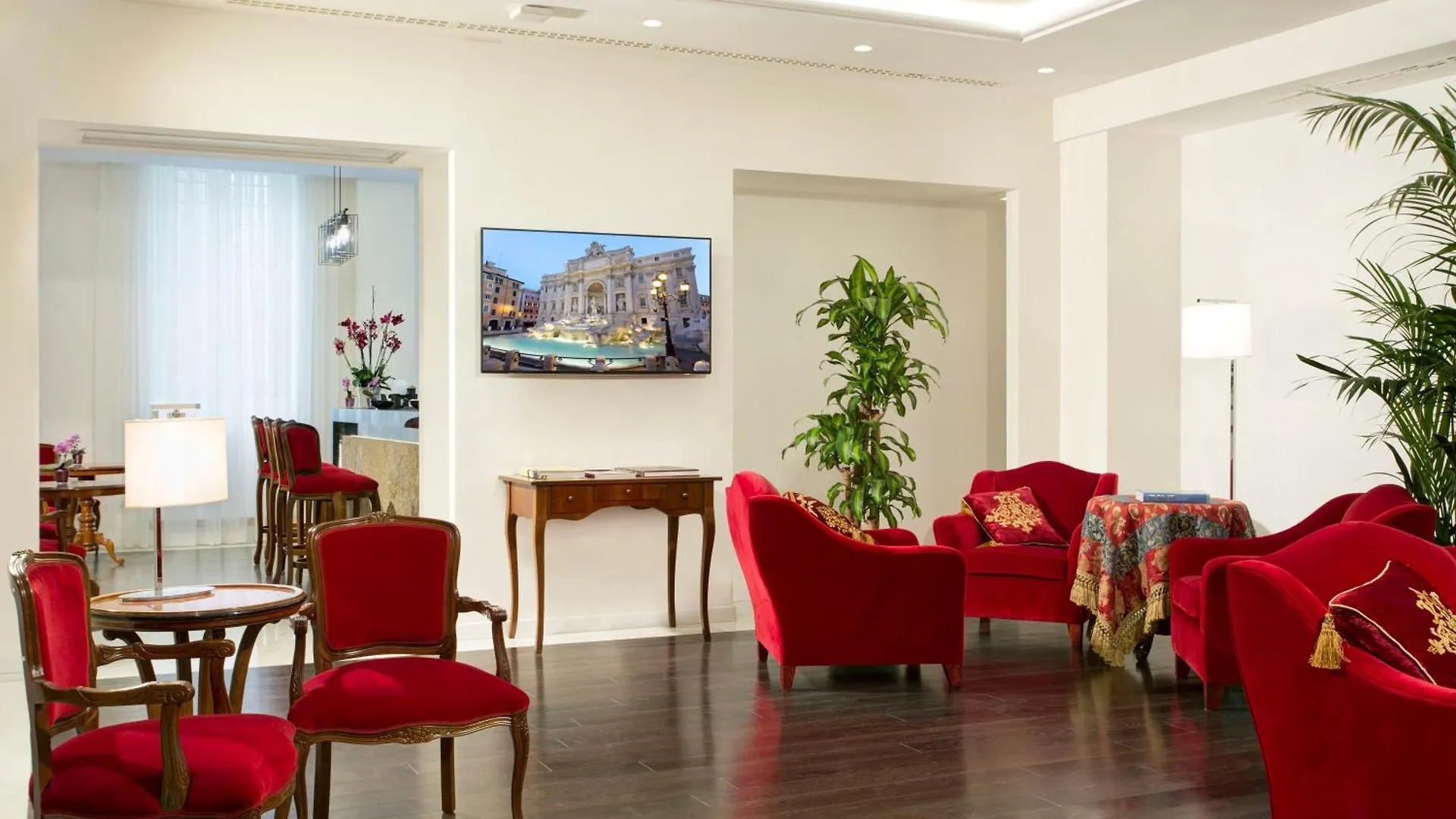 Staying in Via del Corso: 15 Family Hotels Compared