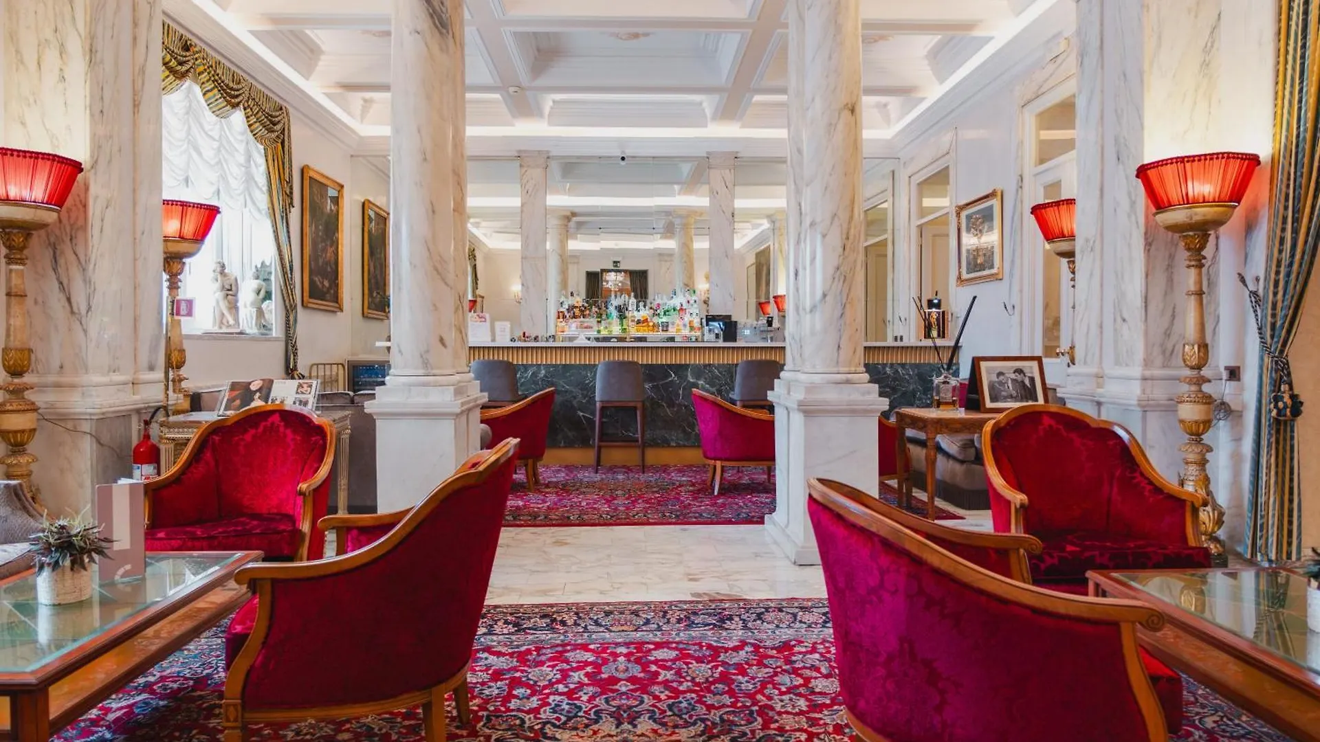15 Luxury Hotels Near Via del Corso for a Roman Stay
