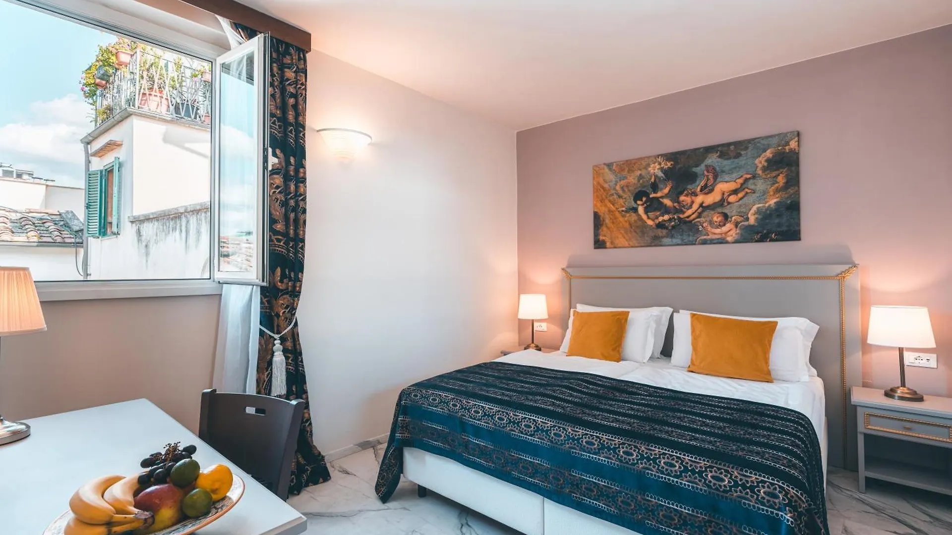 Staying in Florence Historic Centre: 13 Three-Star Hotels Compared