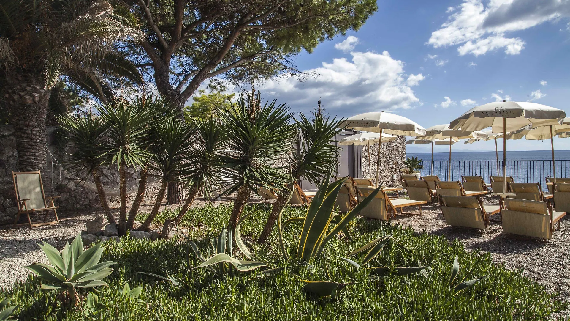 14 Family-Friendly Hotels Close to Castelmola Castle