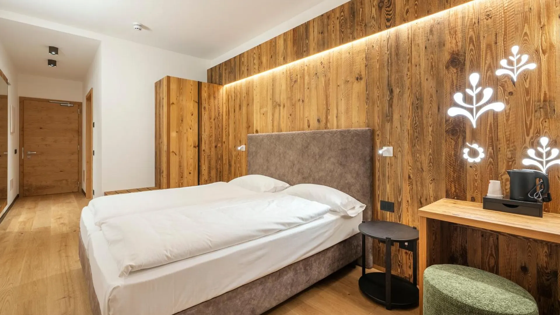 15 Resorts Near Lagazuói-5 Torri-Giau-Falzarego Worth Booking