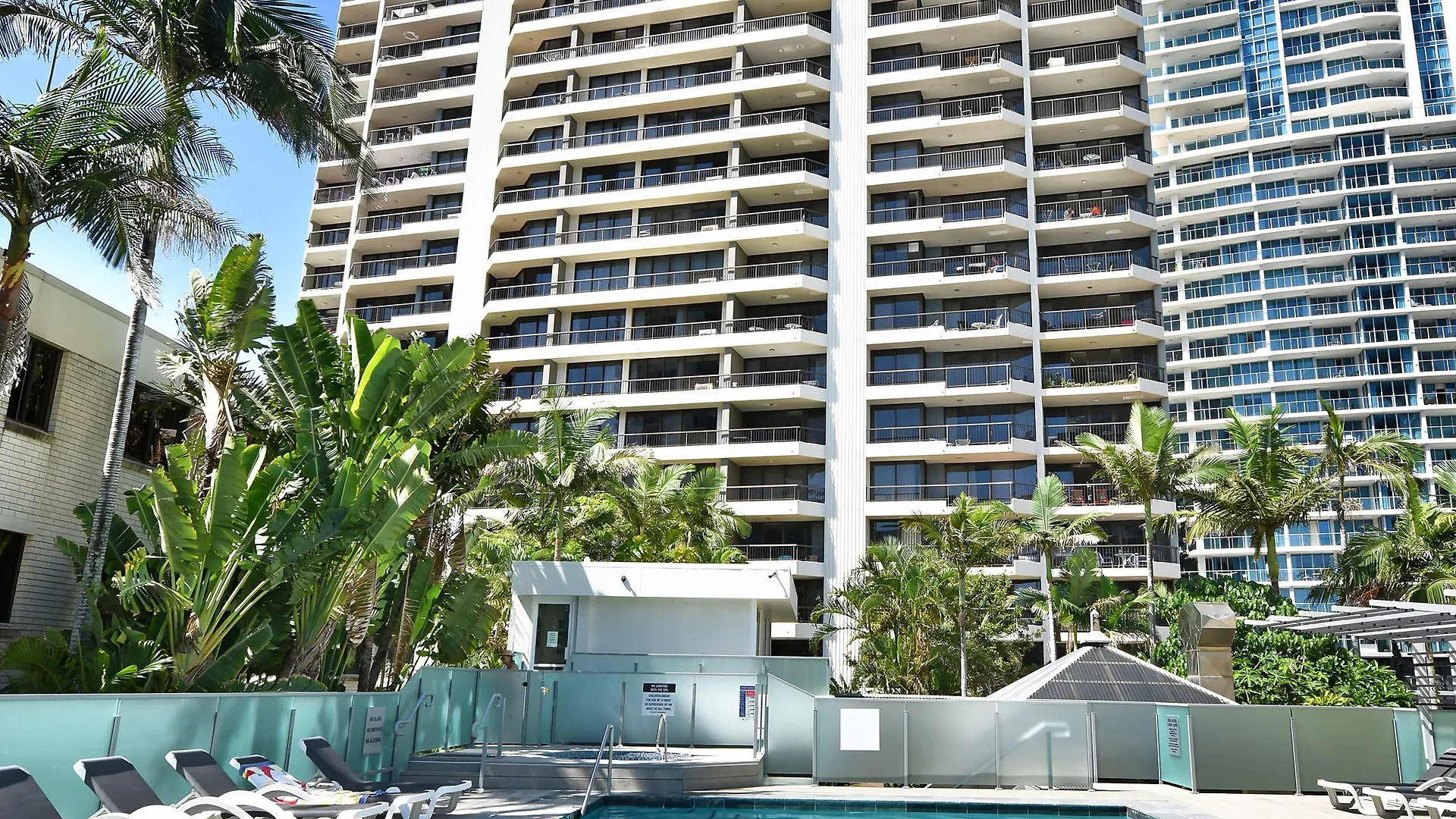 8 Beach Hotels in Surfers Paradise That Deliver on Location