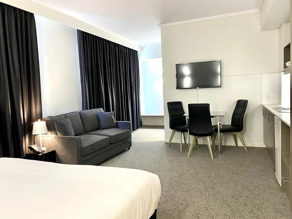 Where to Stay Near Cockburn Ice Arena: 5 Central Fremantle Hotels