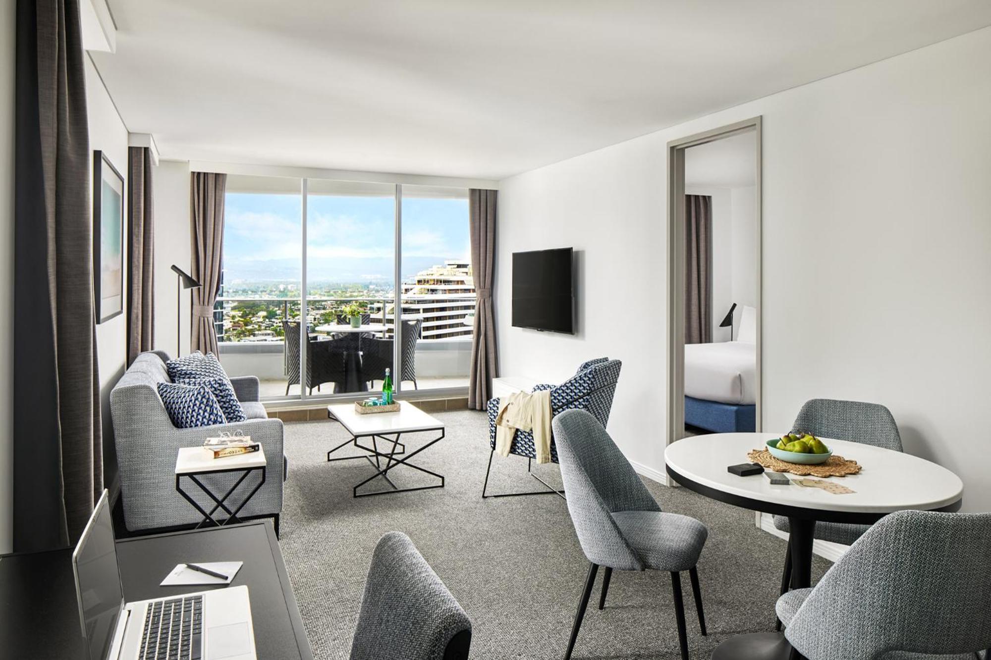 15 Family-Friendly Hotels Near Jupiters Casino That Deliver