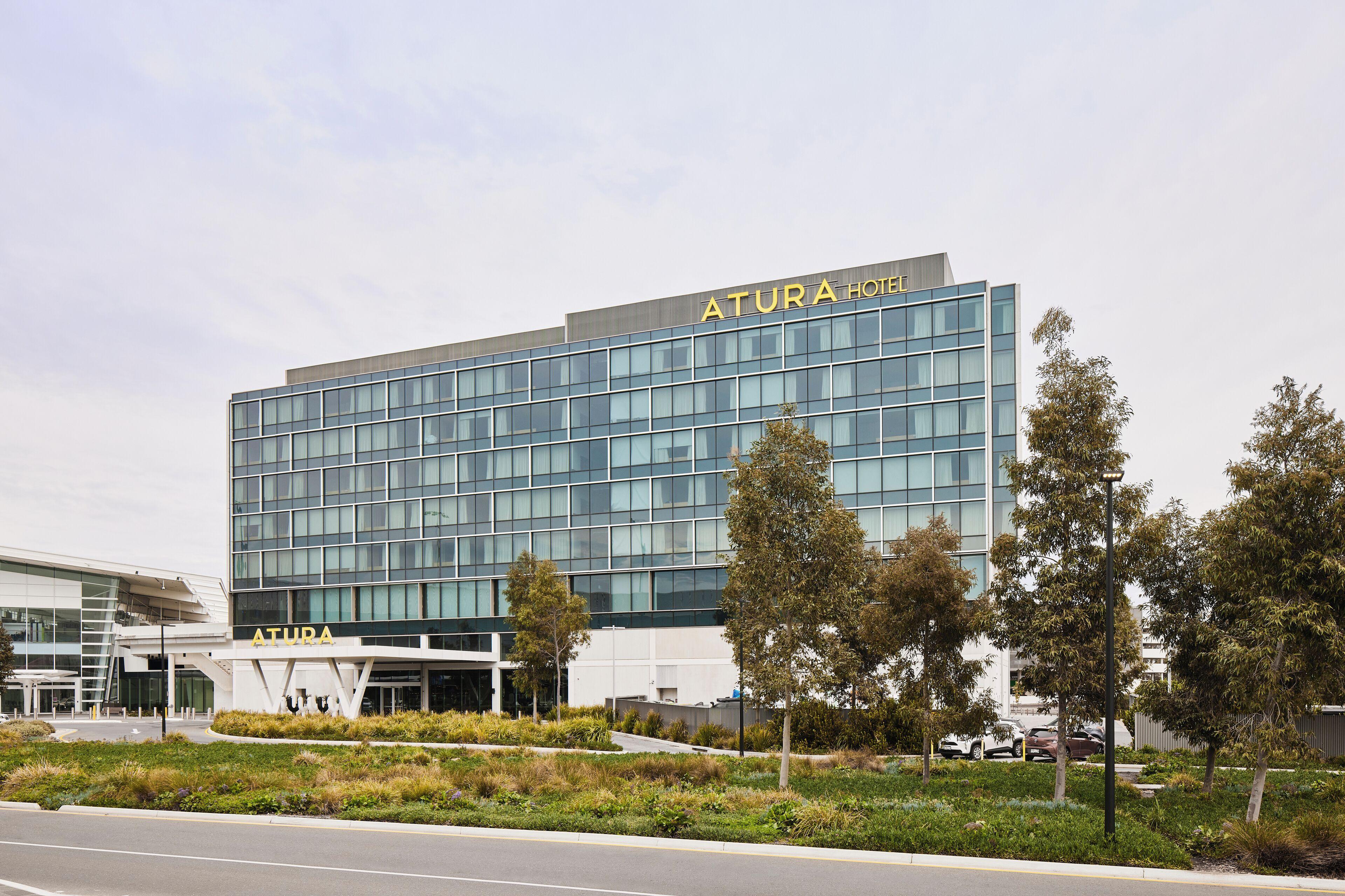 Where to Stay Near IceArenA Adelaide: 15 Airport Hotels Compared