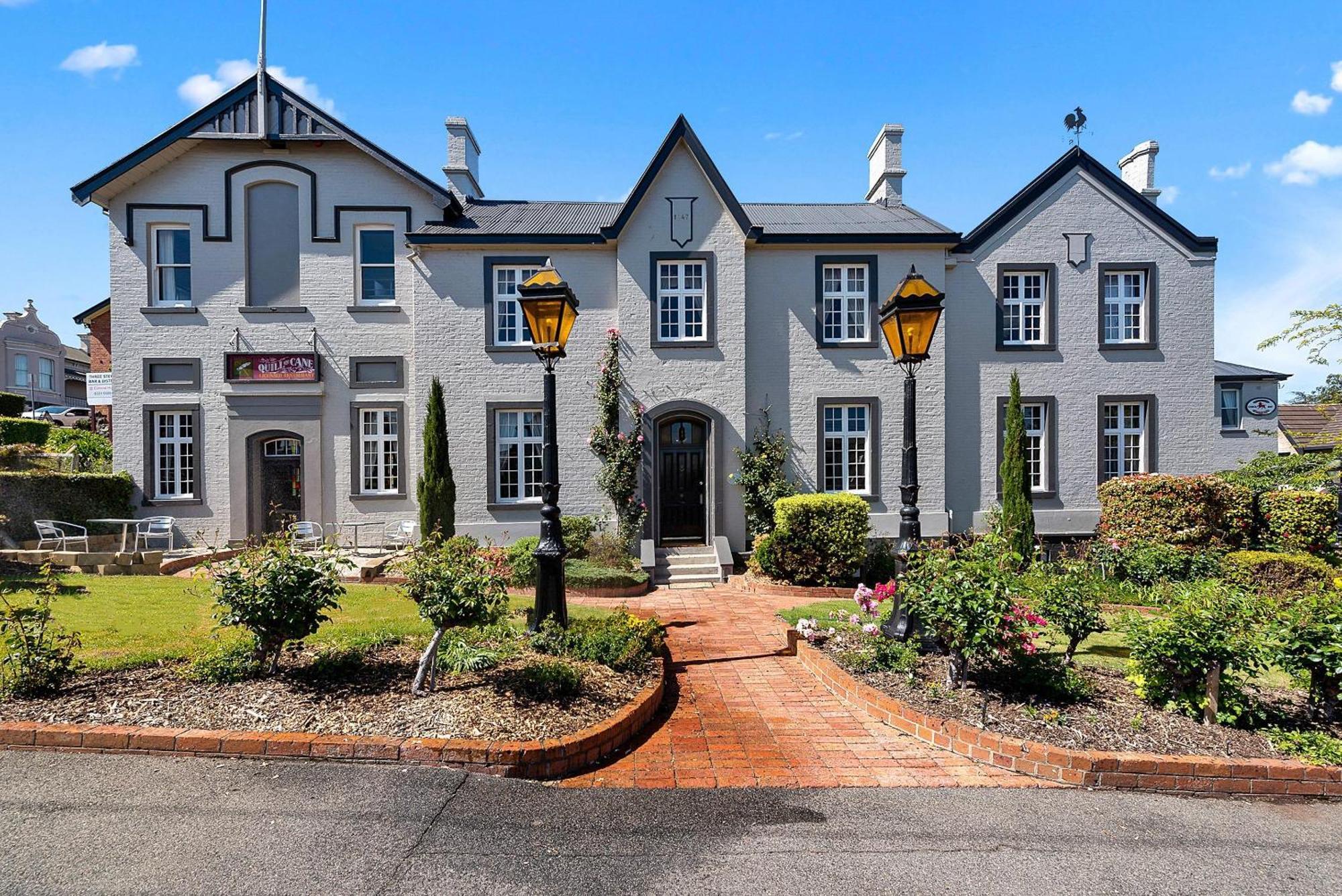 4 Exceptional Design Hotels Near Mowbray Golf Club
