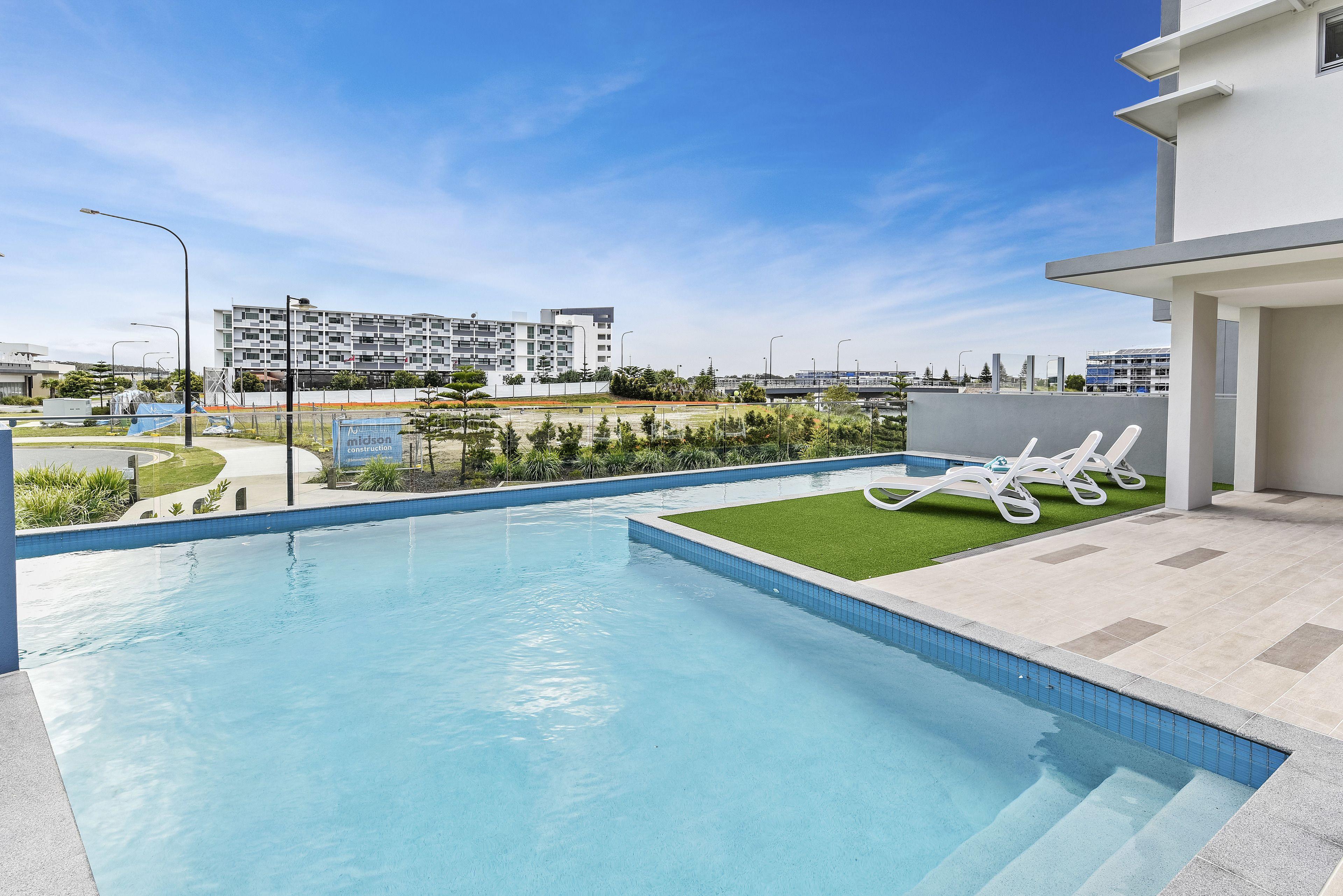 Staying Near Kawana Waters Marina: 9 Four-Star Hotels Compared
