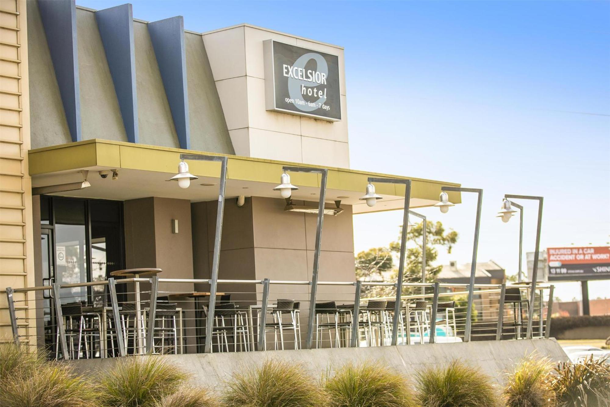 15 Family-Friendly Hotels in Melbourne Region That Deliver