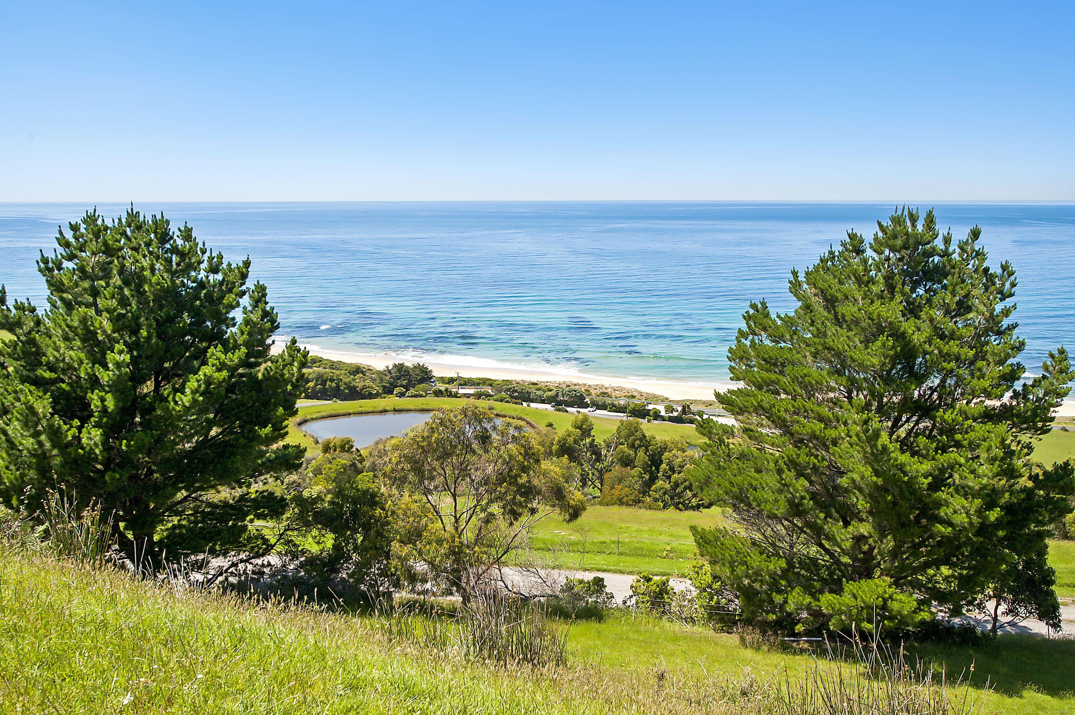 Staying In Victoria: 15 Resort Hotels Compared