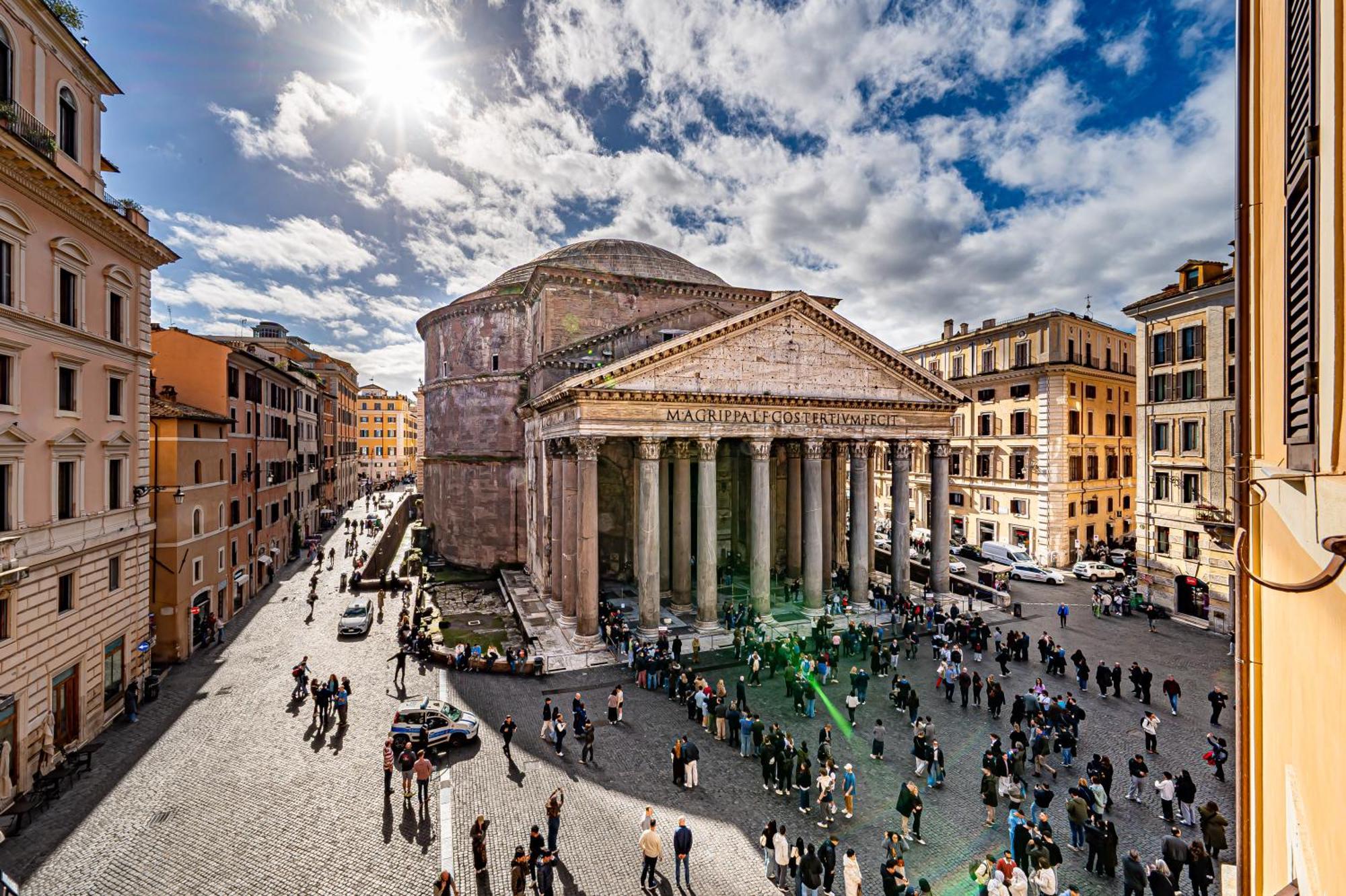 Where to Stay in Via del Corso: 15 Romantic Hotels