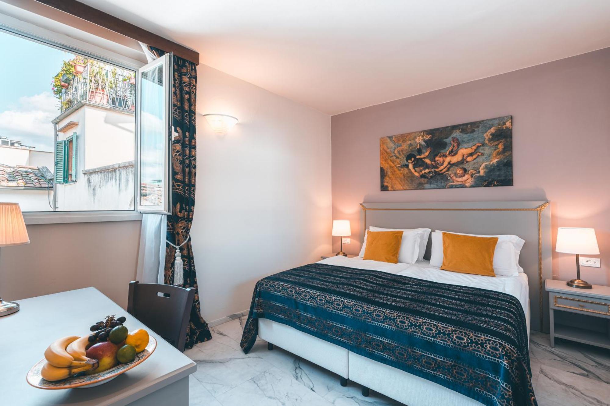 Staying in Florence Historic Centre: 13 Three-Star Hotels Compared