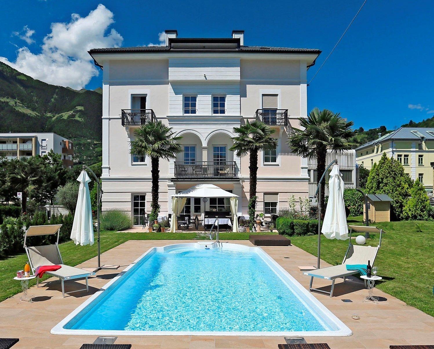 Where to Stay Near Schloss Tirol: 15 Best Central Hotels