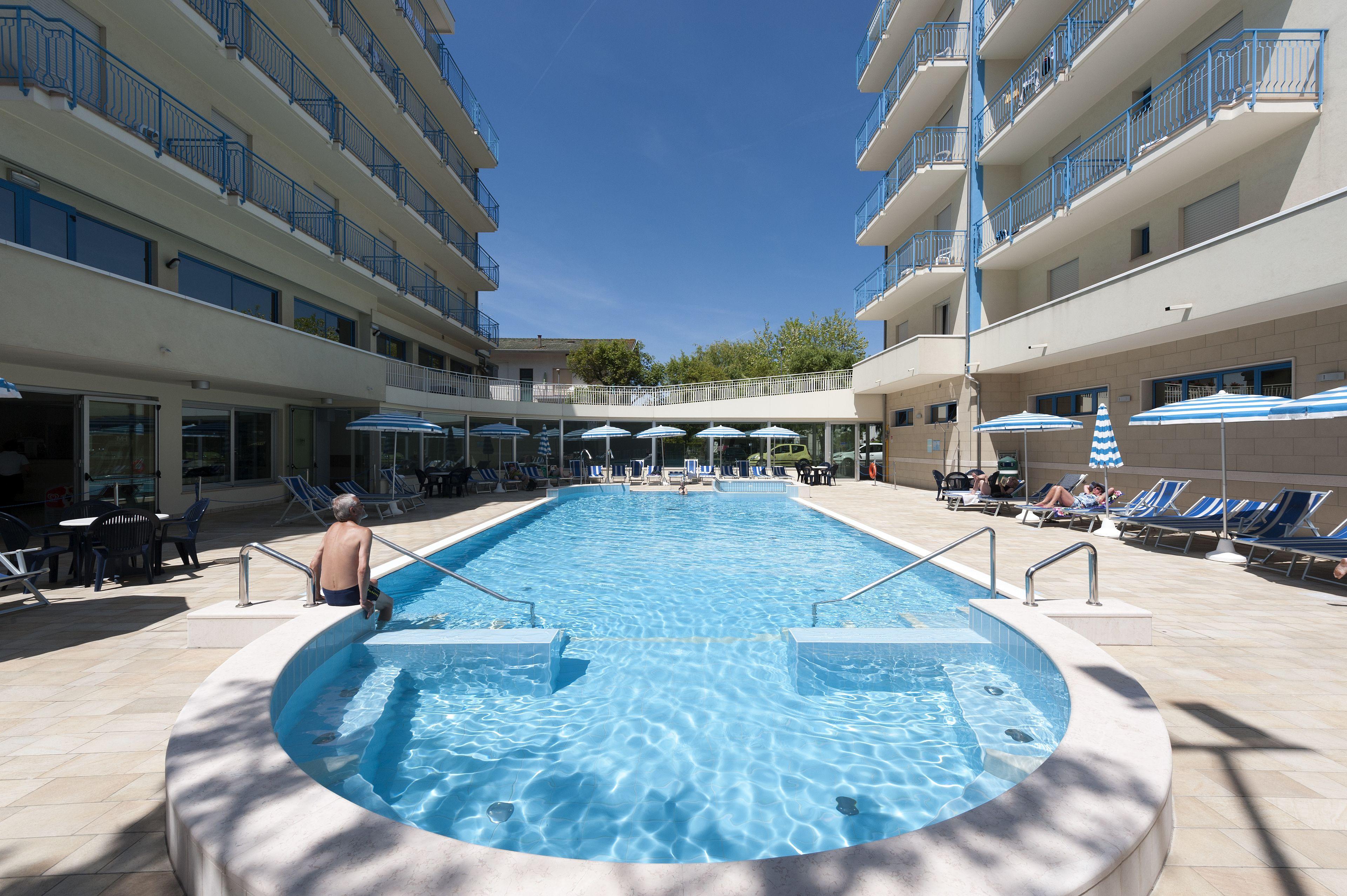 Staying Near Palaturismo: 15 Beach Hotels in Lido di Jesolo Compared
