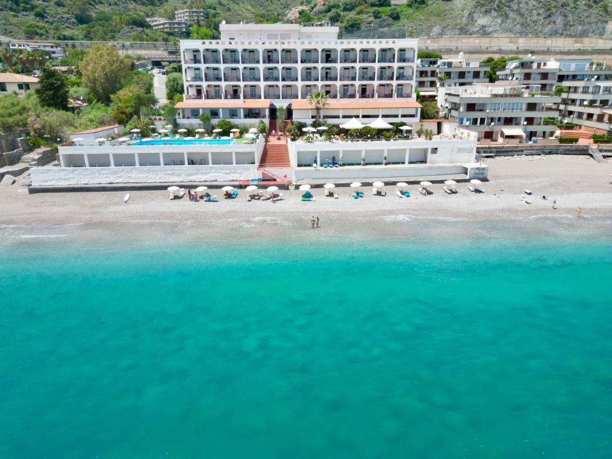 Castelmola Castle & the Coast: 7 Beach Hotels Compared