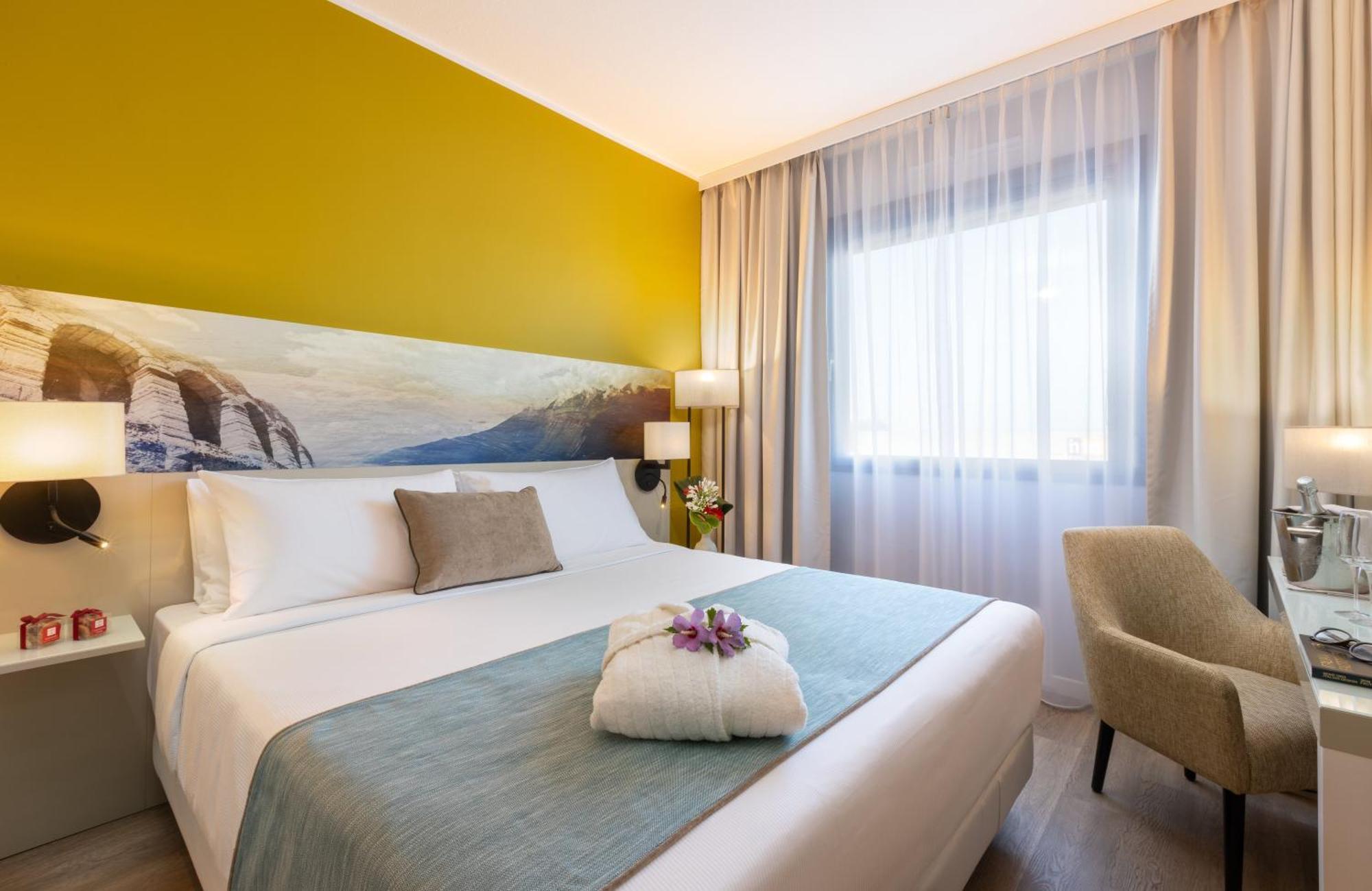 9 Smart Airport Hotels Near San Zeno Church Worth Booking