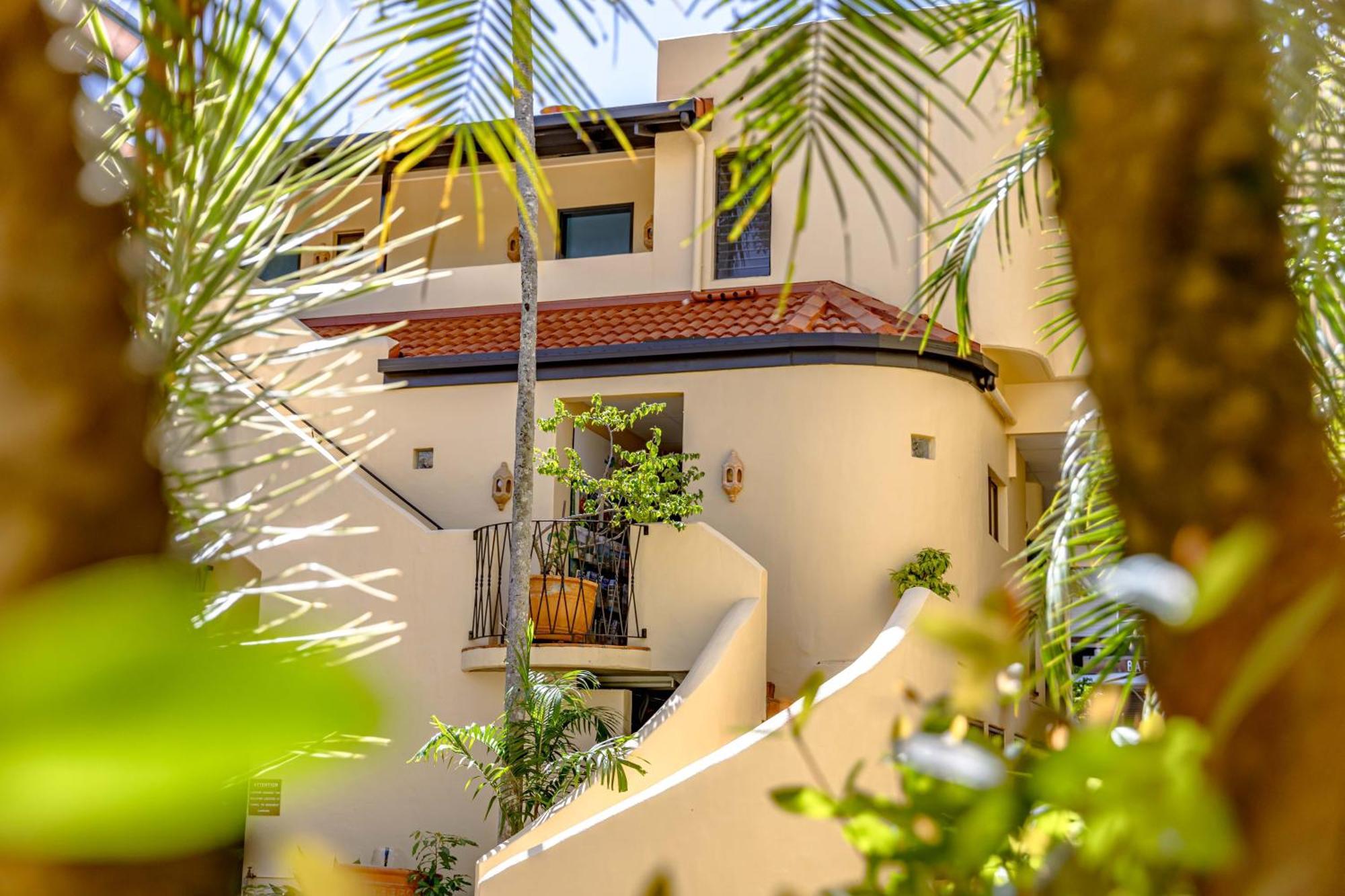 4 Top-Rated Hotels for Couples in Tropical North Queensland